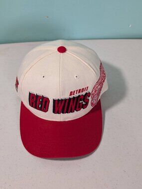 Detroit Red Wings 90's Sport Specialties Embroidered Snap Back Hat Vintage
